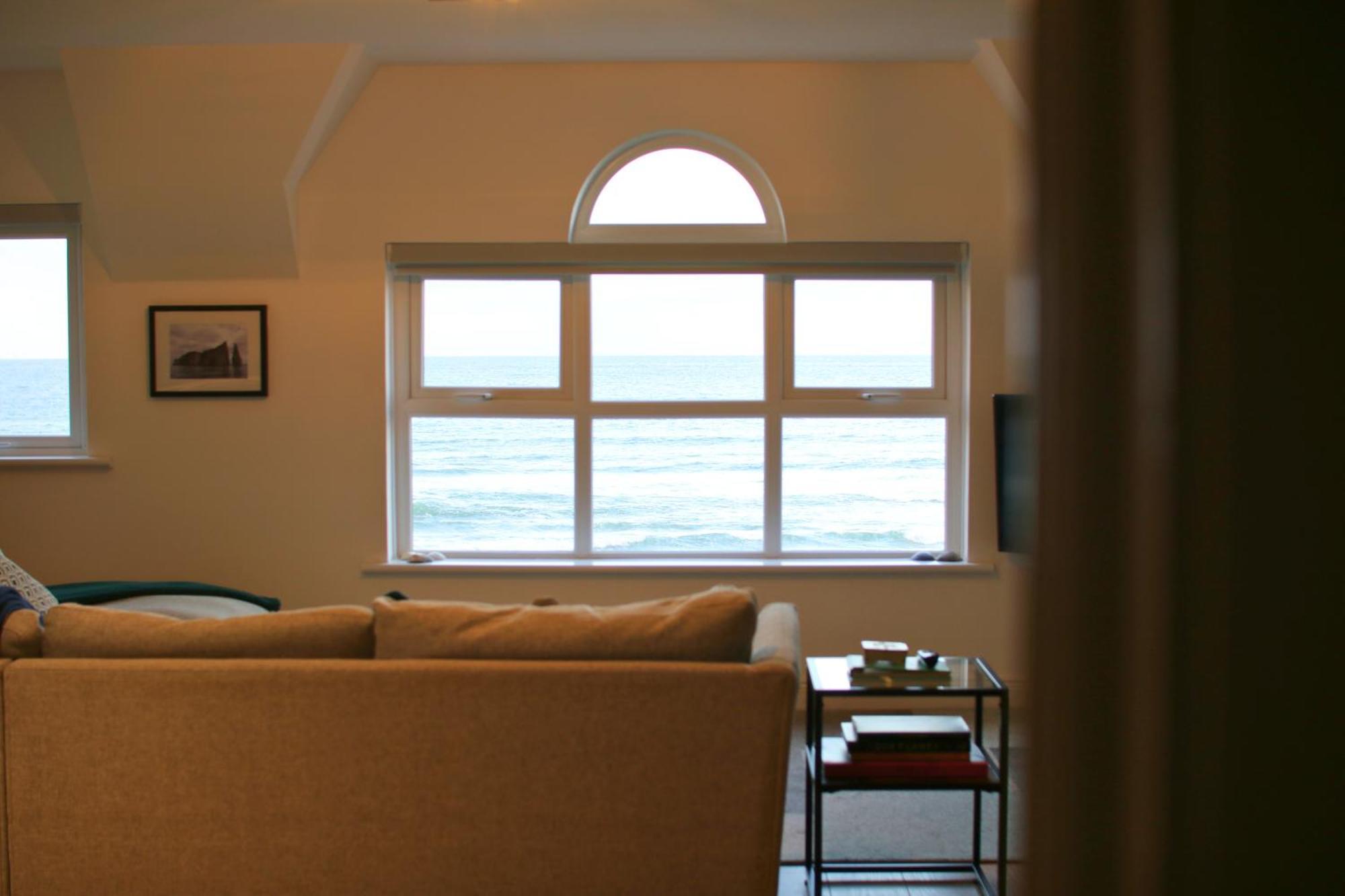 Sound Of The Sea - Penthouse In Portrush Apartment Exterior photo
